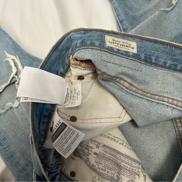 LEVIS - Picture 3 of 3